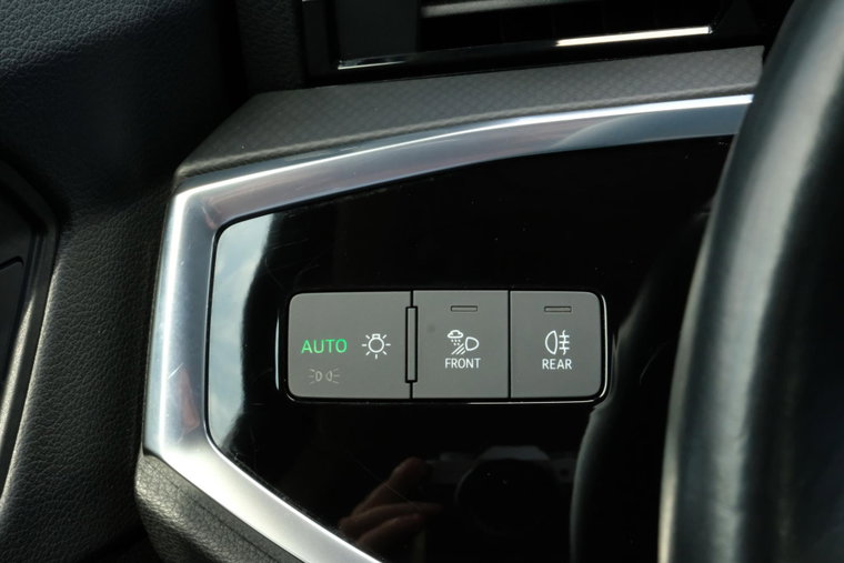 Vehicle Image 33