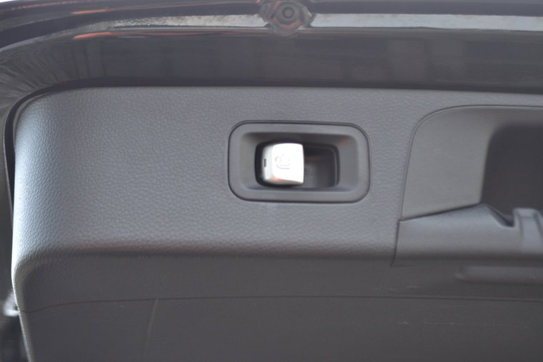 Vehicle Image 37