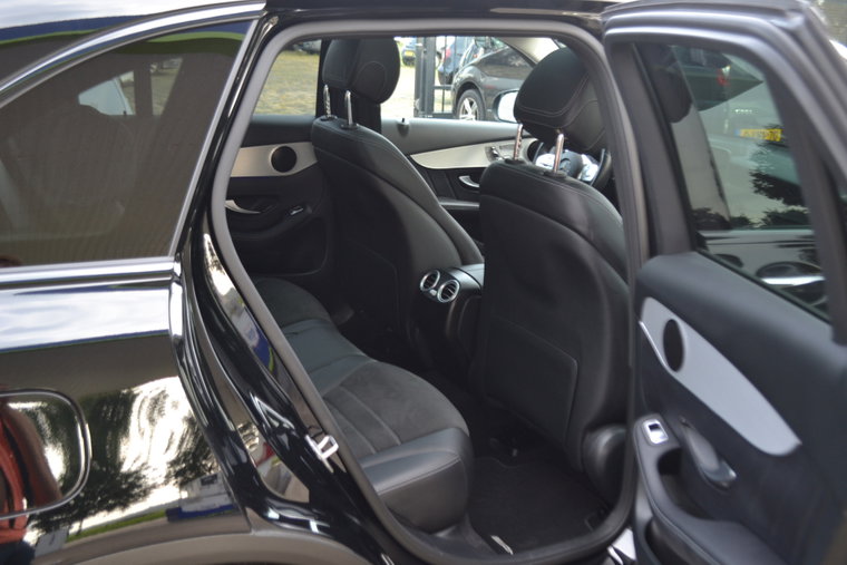 Vehicle Image 38