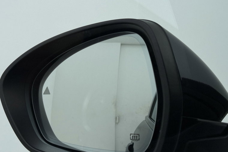 Vehicle Image 37