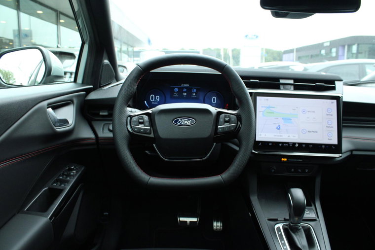 Vehicle Image 21