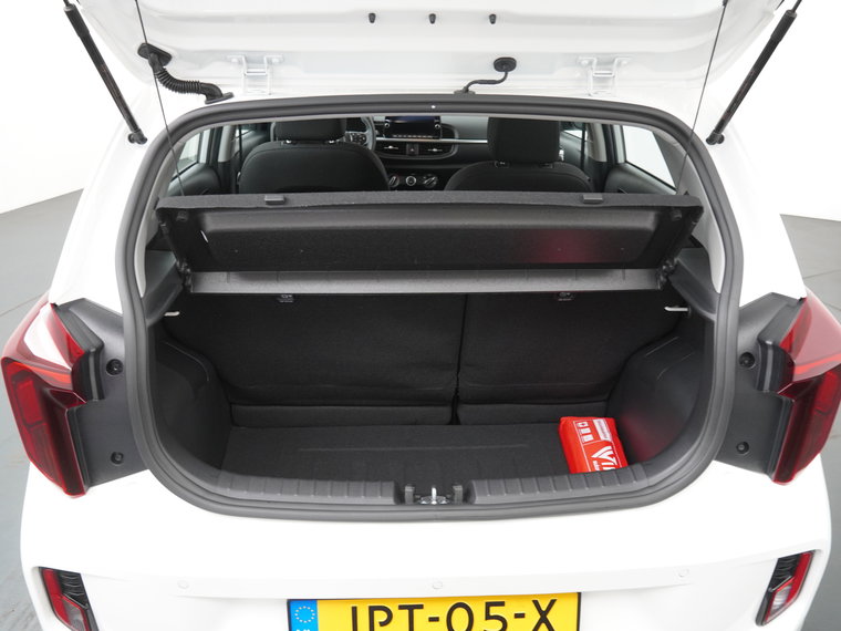Vehicle Image 35