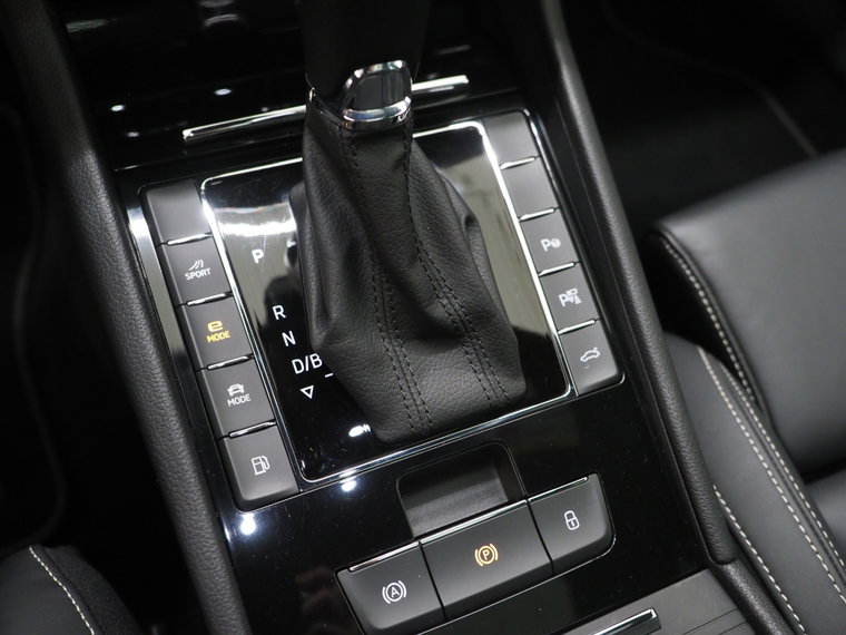 Vehicle Image 38