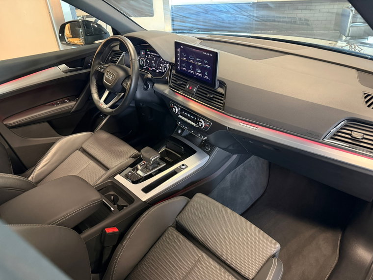 Vehicle Image 22