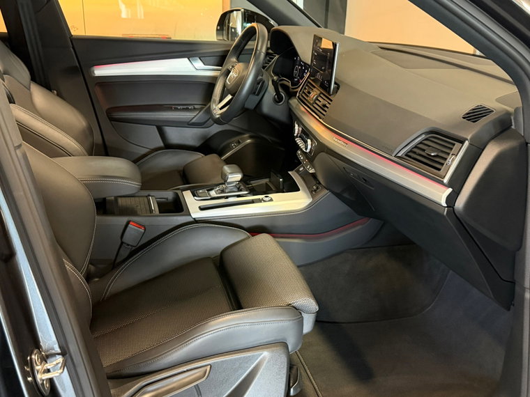 Vehicle Image 40
