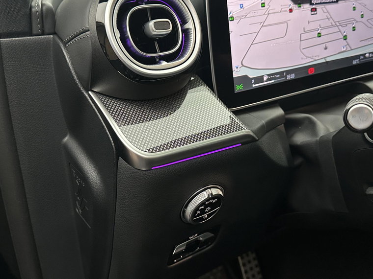 Vehicle Image 28