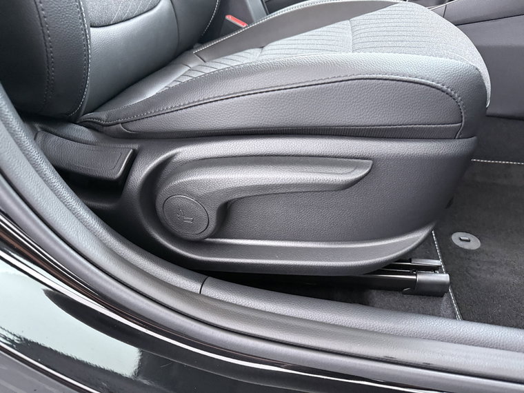 Vehicle Image 41