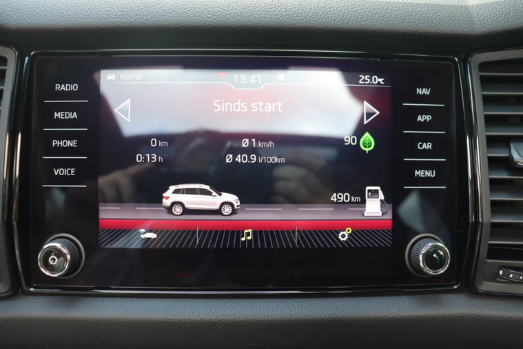 Vehicle Image 13