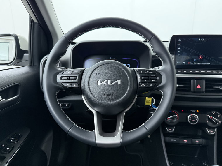 Vehicle Image 37