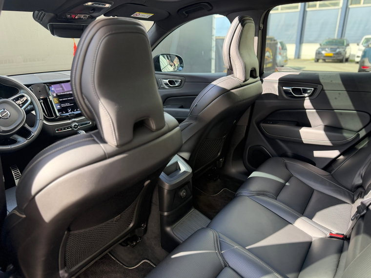 Vehicle Image 33