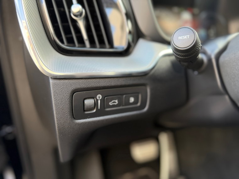Vehicle Image 39