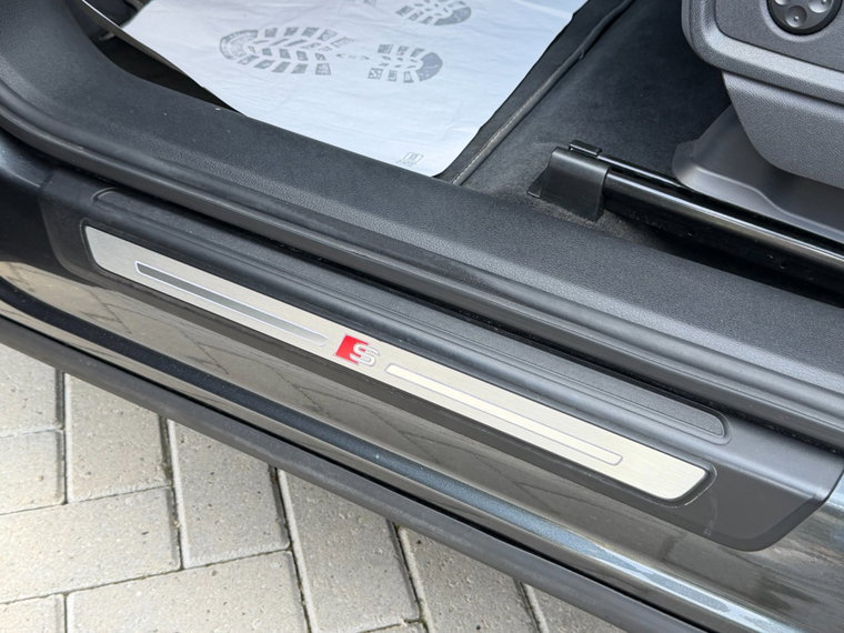 Vehicle Image 31