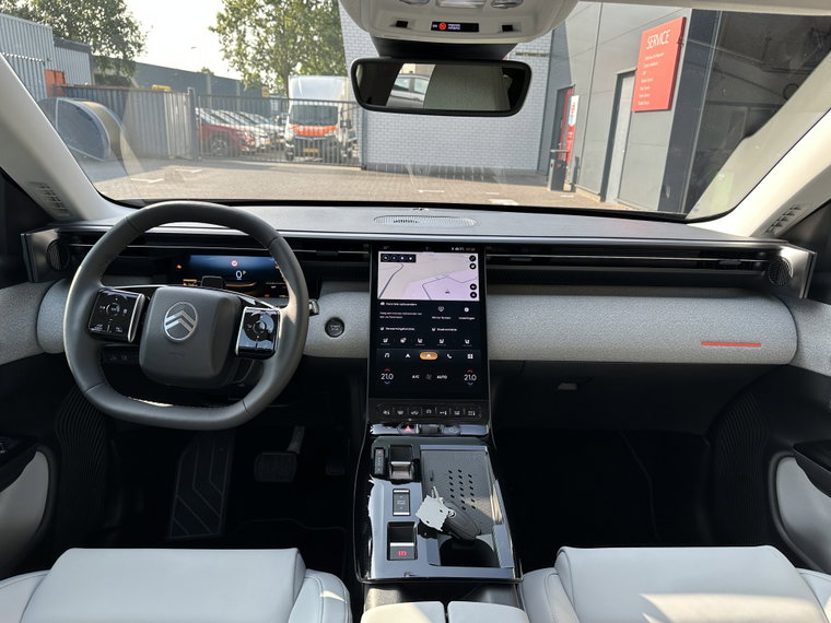 Vehicle Image 15