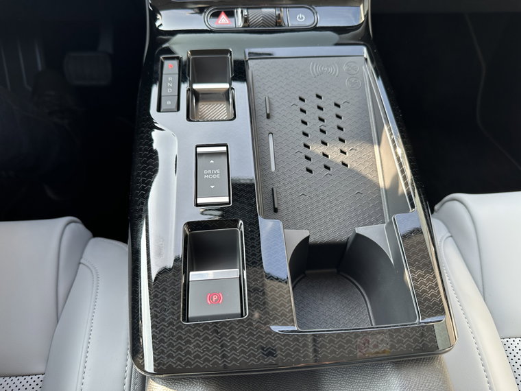 Vehicle Image 31
