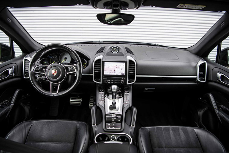 Vehicle Image 15