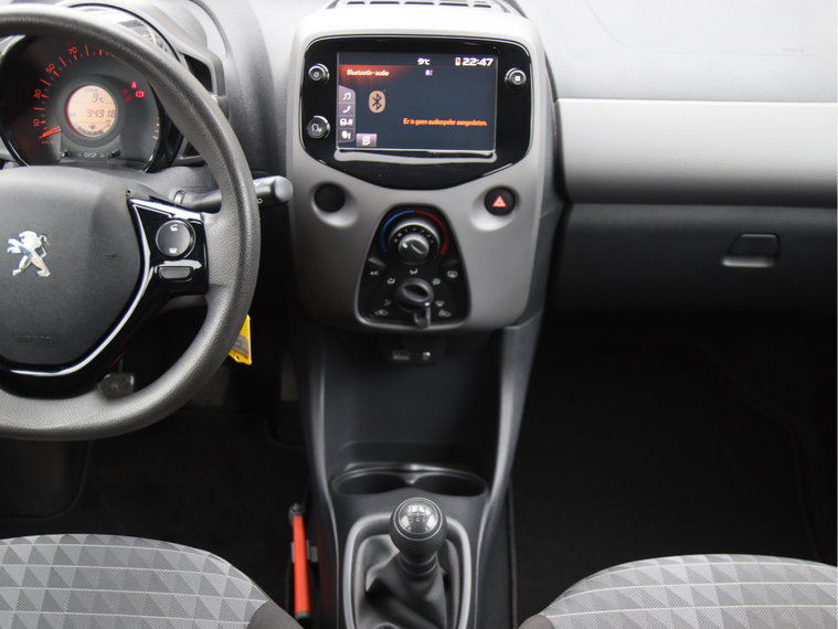 Vehicle Image 21