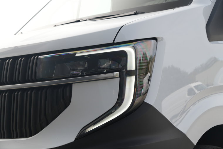 Vehicle Image 18