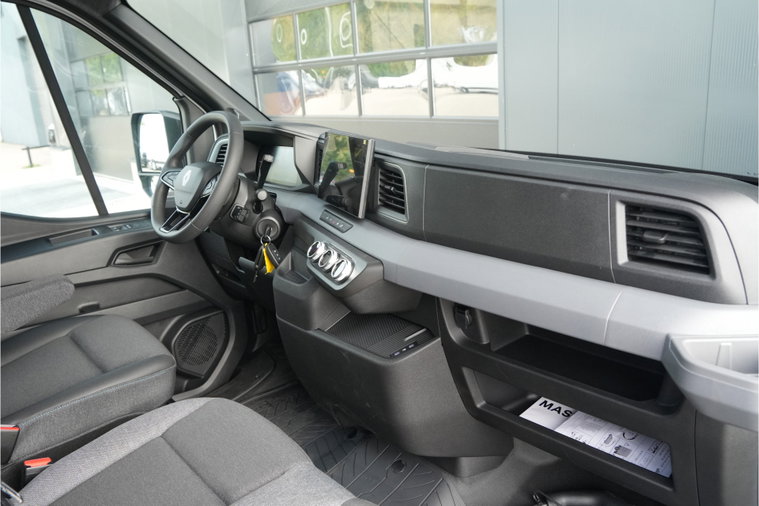 Vehicle Image 38