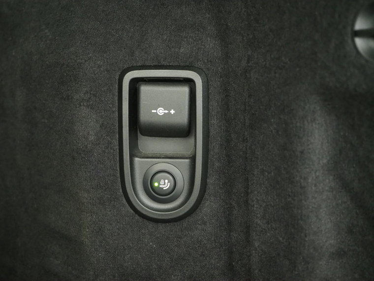 Vehicle Image 44