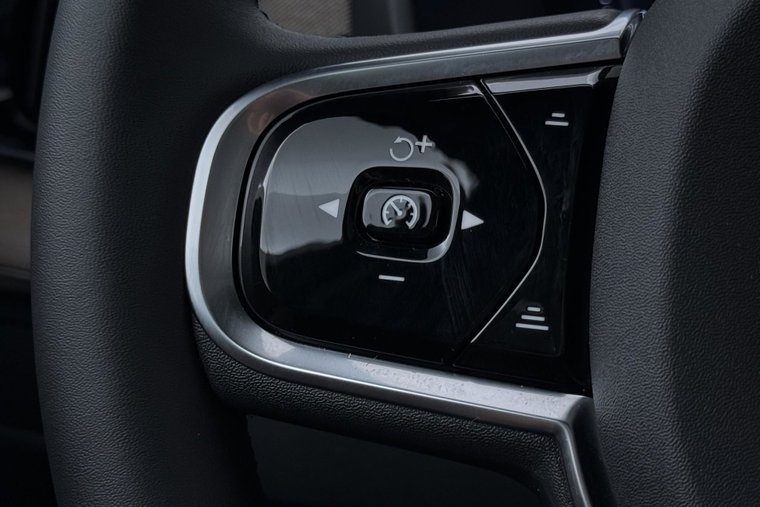 Vehicle Image 42