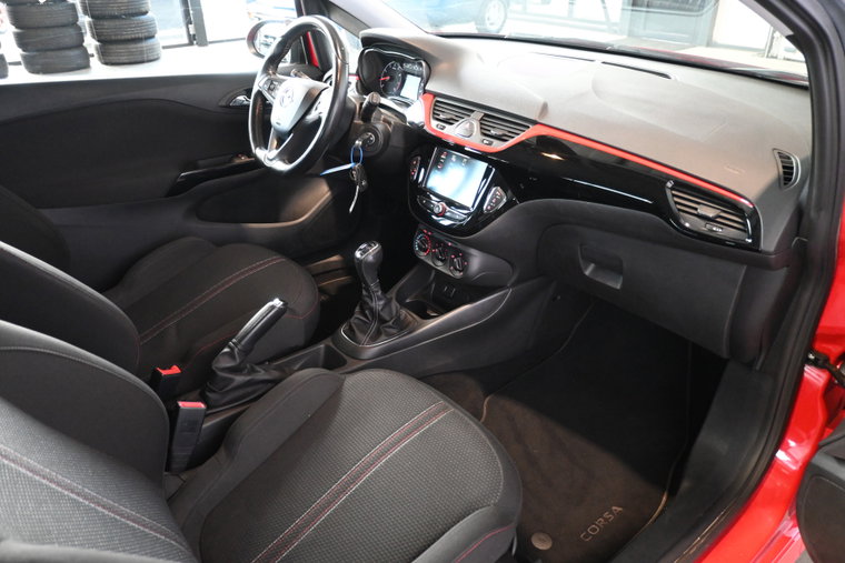 Vehicle Image 19