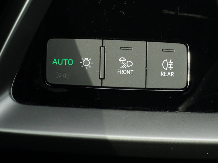 Vehicle Image 24