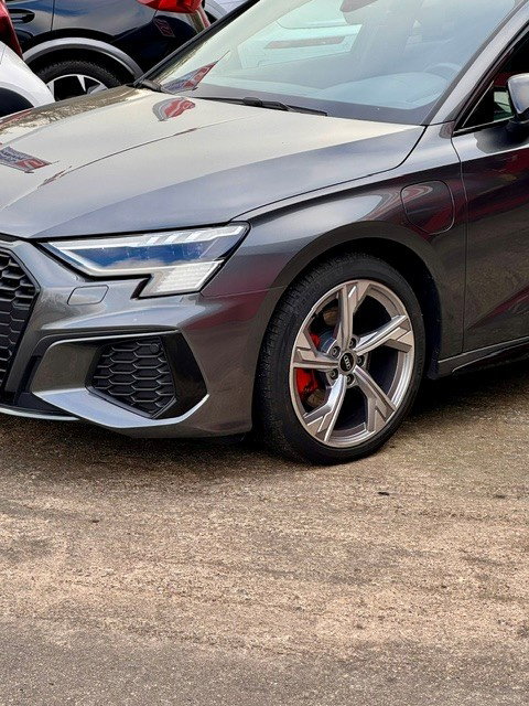 Vehicle Image 38