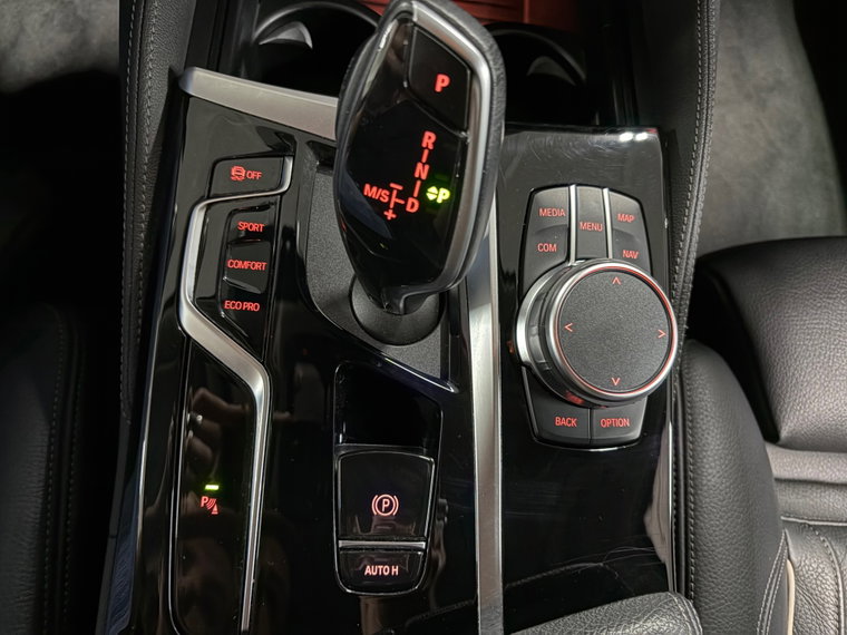 Vehicle Image 33