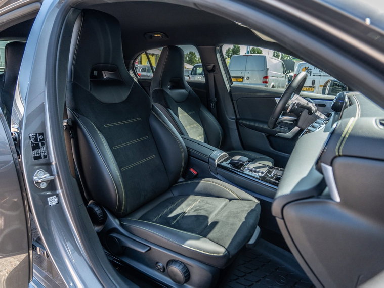 Vehicle Image 40