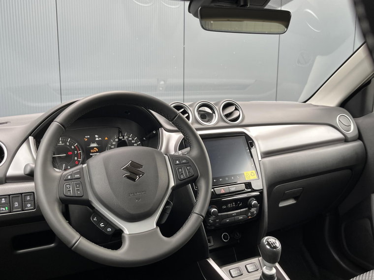 Vehicle Image 13
