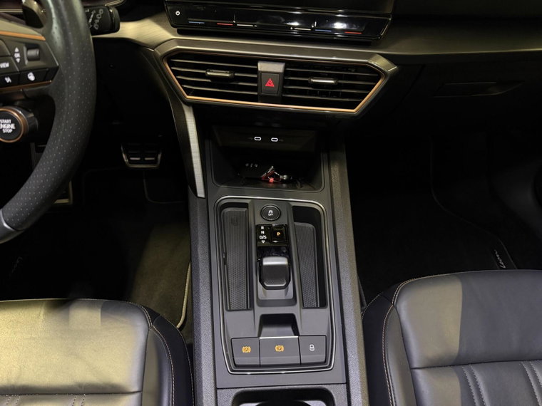 Vehicle Image 33
