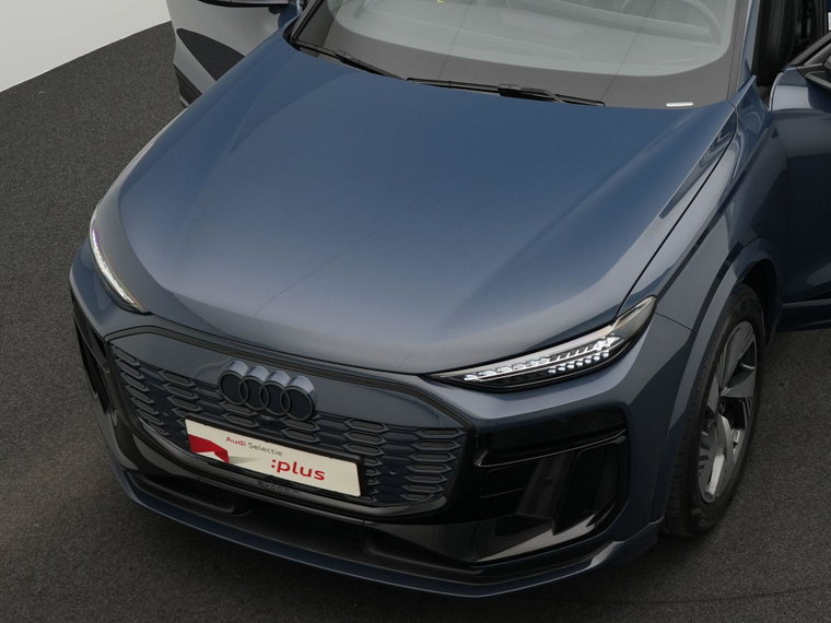 Vehicle Image 37
