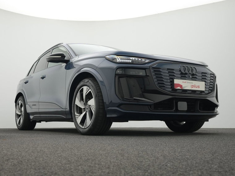 Vehicle Image 40