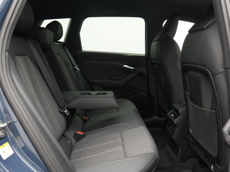 Vehicle Image 45