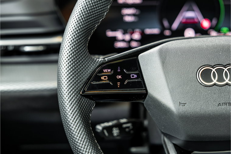 Vehicle Image 30