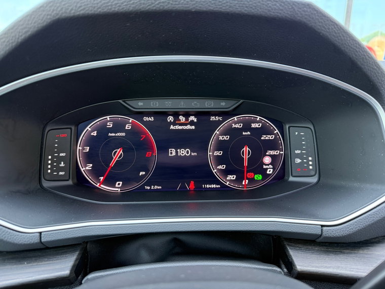 Vehicle Image 28