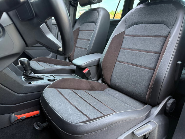 Vehicle Image 37