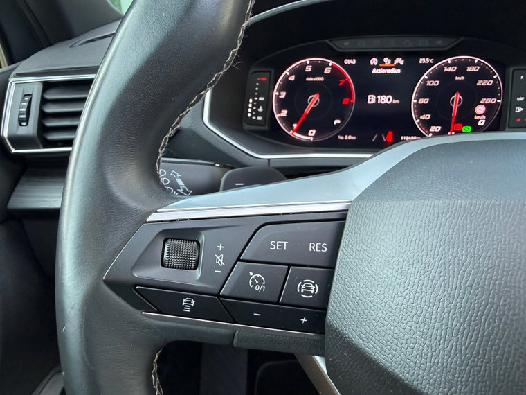 Vehicle Image 38