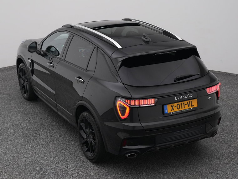 Vehicle Image 25