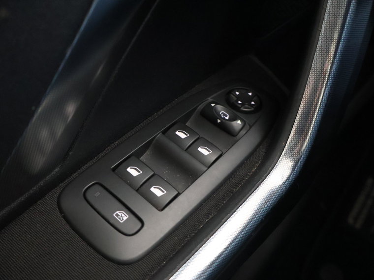 Vehicle Image 37
