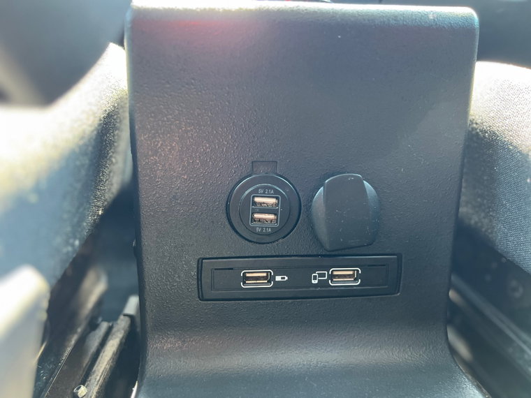 Vehicle Image 23