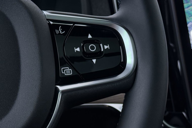 Vehicle Image 40