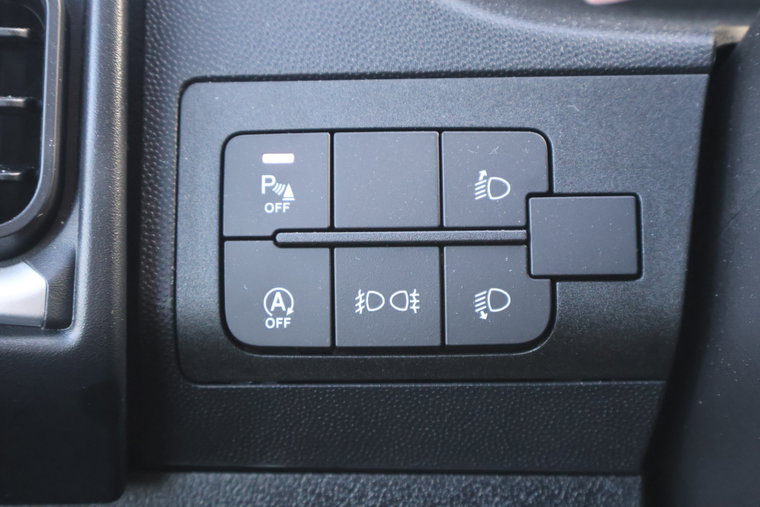 Vehicle Image 32