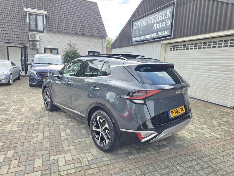 Vehicle Image 42