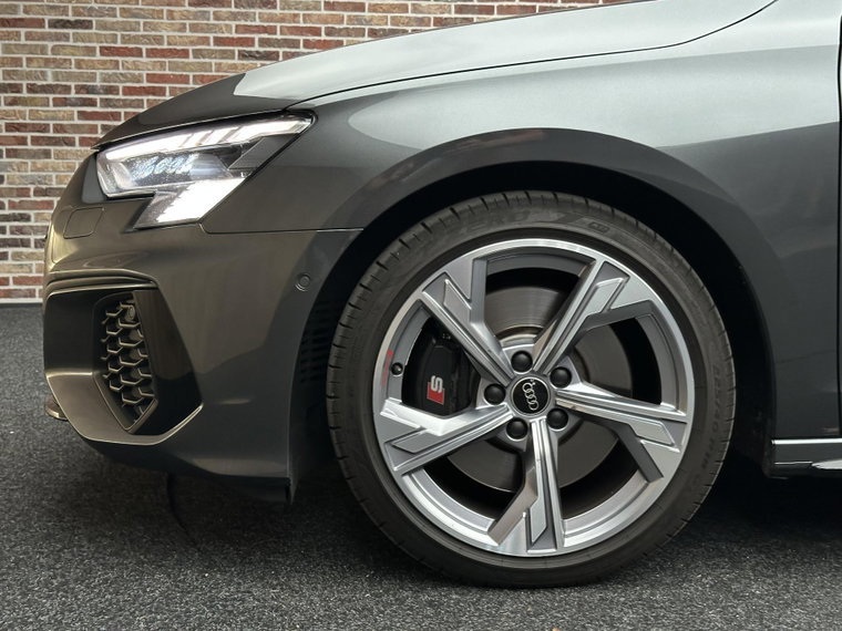 Vehicle Image 37