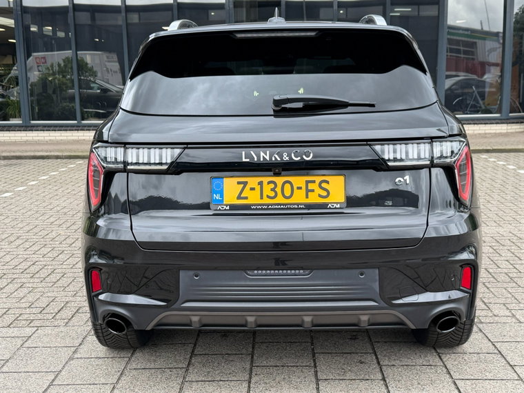 Vehicle Image 15