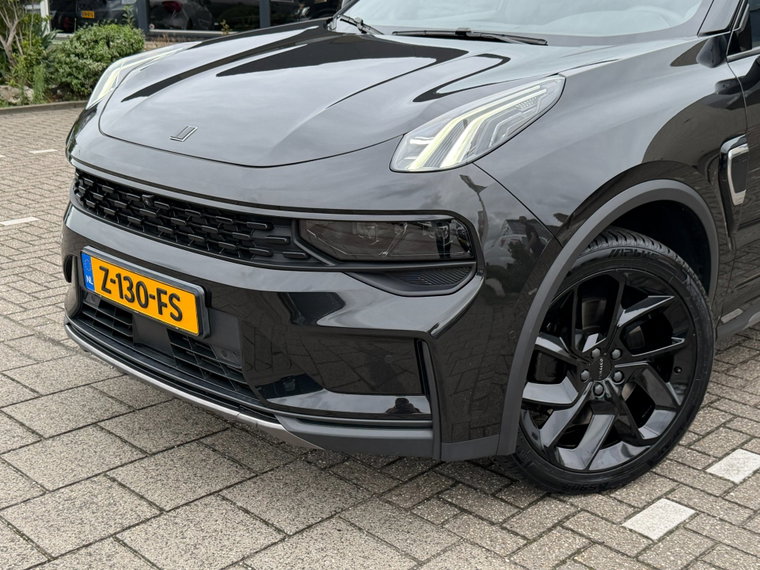 Vehicle Image 9