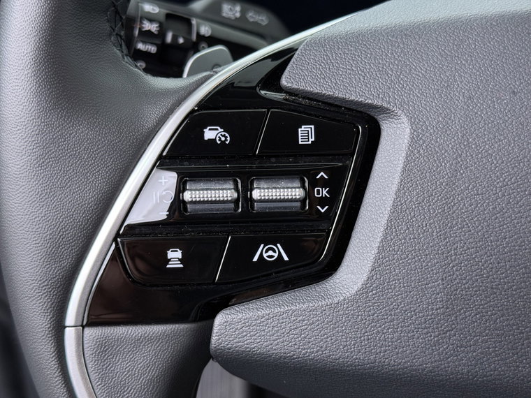 Vehicle Image 27