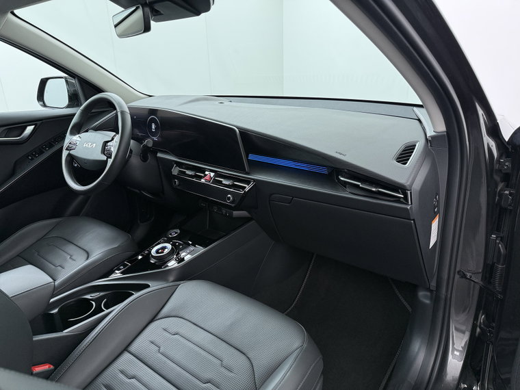 Vehicle Image 40