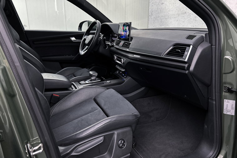 Vehicle Image 32
